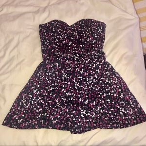 Sweetheart neckline, purple floral romper